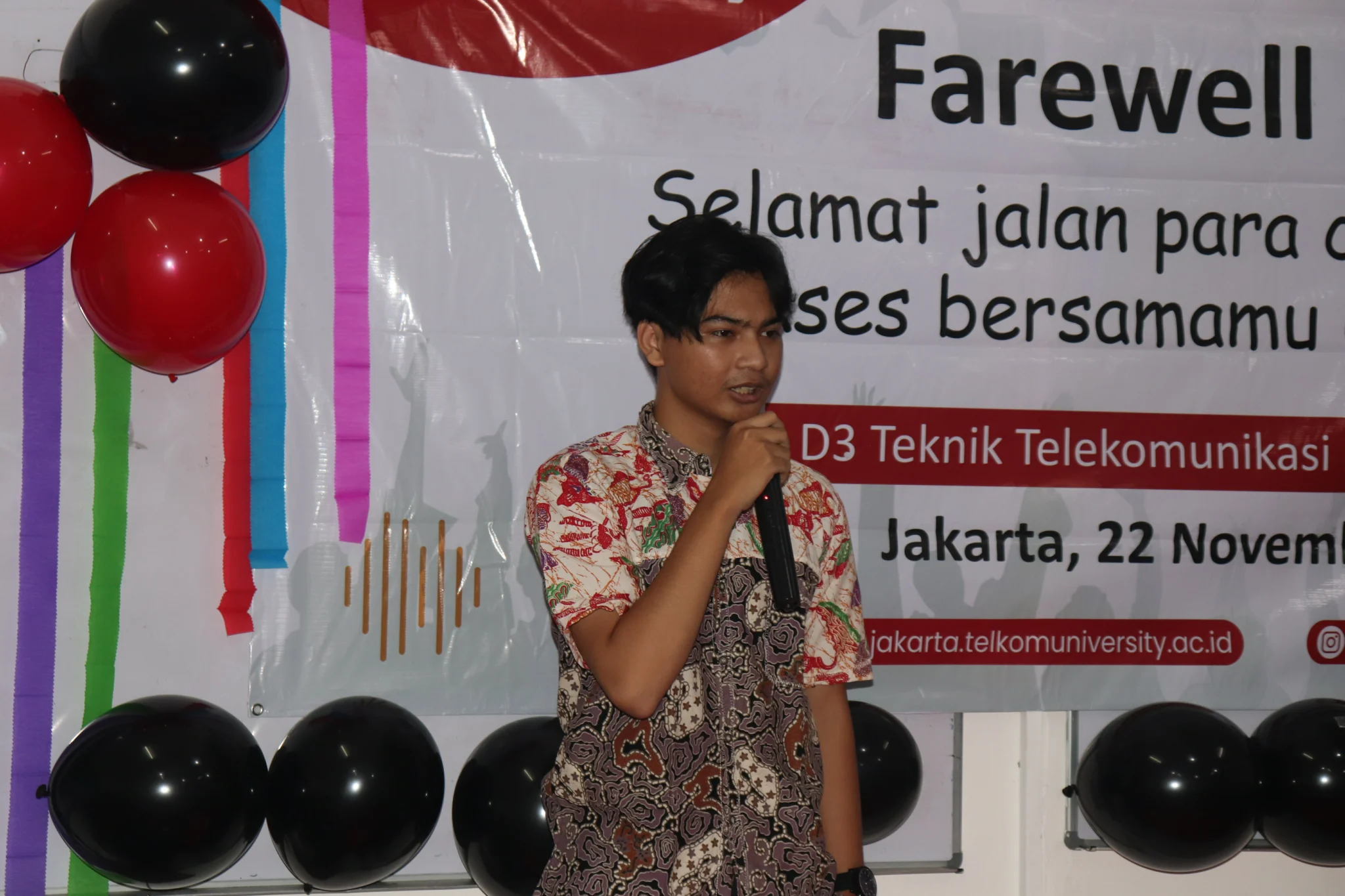 sepatah kata dari salah satu perwakilan calon wisudawan D3 Teknik Telekomunikasi TelU Jakarta di acara farewell Party