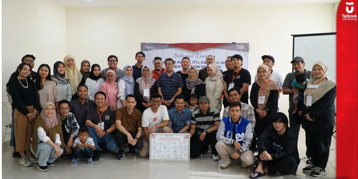 Foto bersama seluruh alumni Akatel, ITTJ, Tel-U Jakarta