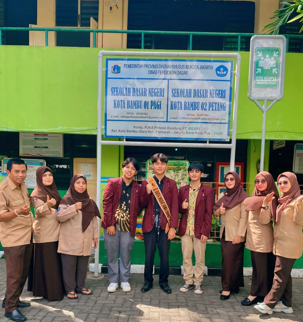 Foto bersama ketika Duta Muda Jawa Barat On Duty