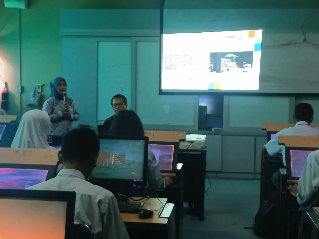 Pemberian Materi Edukasi Minecraft Pemberian Materi Edukasi Minecraft