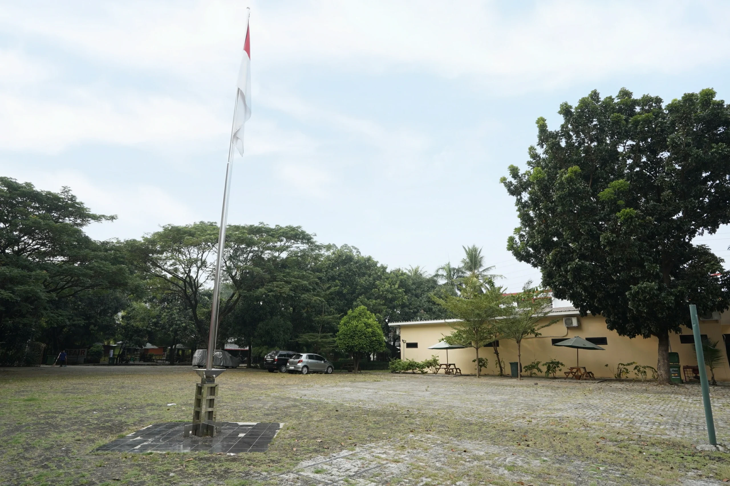 Lapangan 2 Lapangan 2