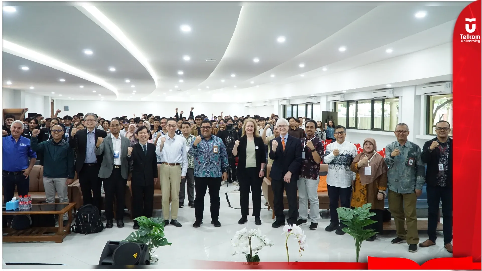 Perkuat Kolaborasi Internasional, Tel-U Jakarta Gelar Studium Generale Bersama IEEE AP-S